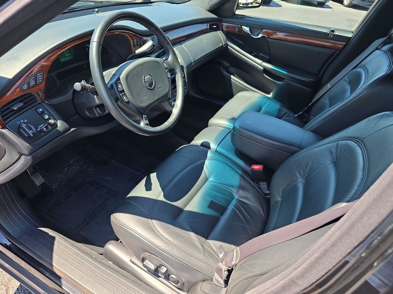 Used 2000 Cadillac De Ville w/ Comfort/Convenience Pkg FWD image 4