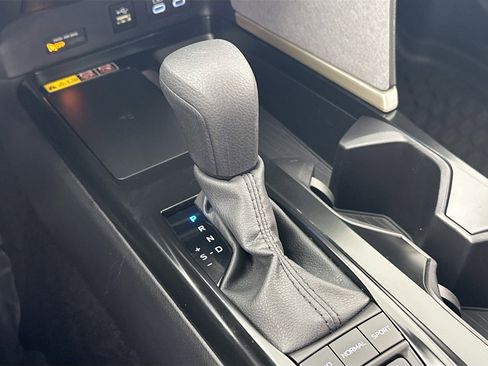 Used 2025 Toyota Camry LE image 16