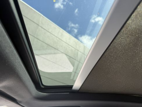 Used 2015 Porsche Macan S image 24