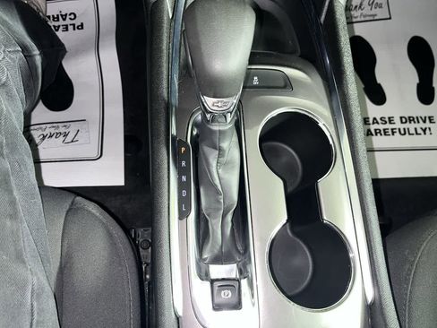 Used 2022 Chevrolet Malibu LT image 21