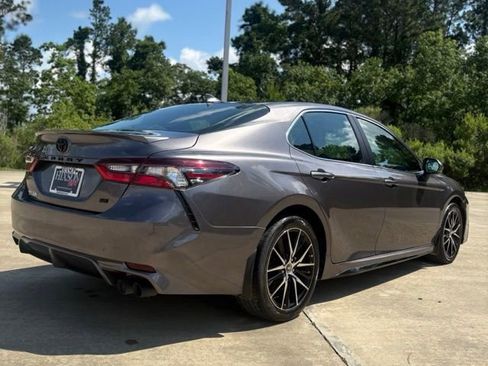 Used 2024 Toyota Camry SE FWD image 6