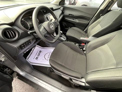 Certified 2025 Nissan Kicks Play S image 31