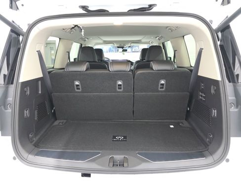 New 2026 INFINITI QX80 Luxe w/ Cargo Package AWD/4WD image 16