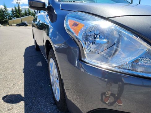 Used 2018 Nissan Versa SV FWD image 29