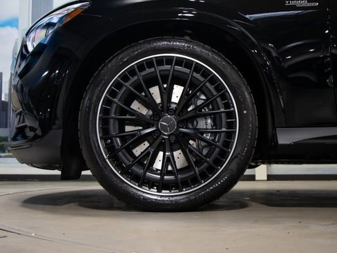 Certified 2025 Mercedes-Benz GLC 43 AMG 4MATIC image 7