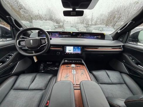 New 2025 Lincoln Navigator L Black Label image 11