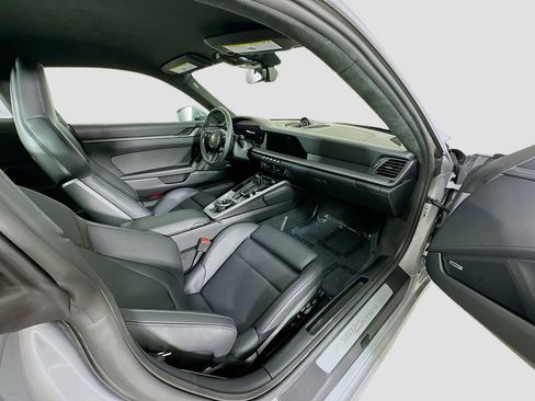 Used 2026 Porsche 911 Carrera RWD image 25