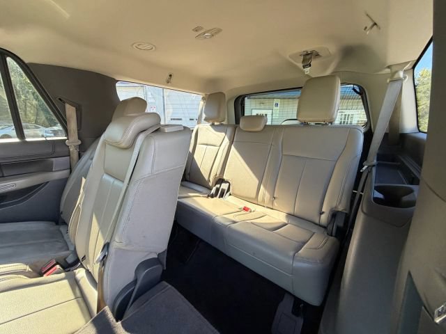 Used 2018 Ford Expedition Max XLT w/ Equipment Group 202A AWD/4WD image 15