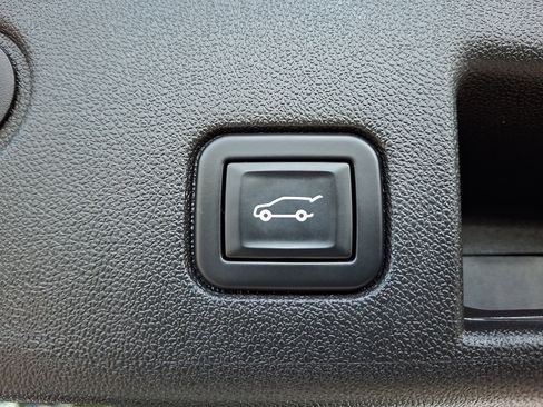 Used 2020 Chevrolet Equinox LT w/ Sport Edition AWD/4WD image 29