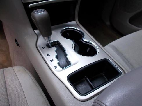 Used 2012 Jeep Grand Cherokee Laredo w/ Laredo E Group image 32