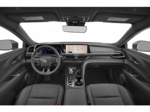 Used 2026 Toyota Crown XLE image 7