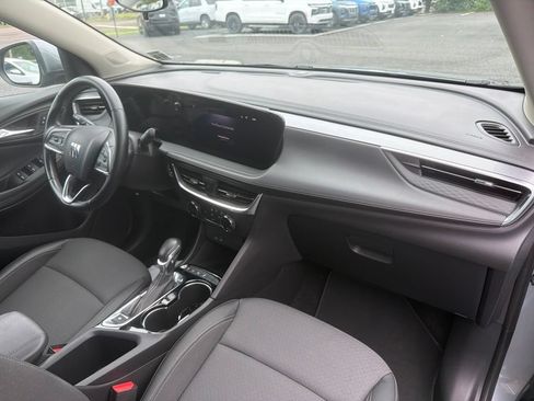 Used 2024 Buick Encore GX Preferred AWD/4WD image 13