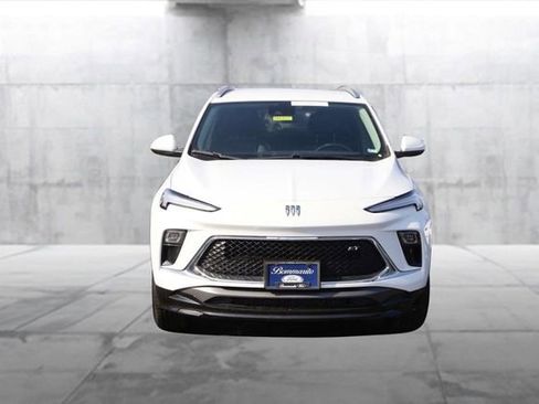 Used 2024 Buick Encore GX Sport Touring image 4