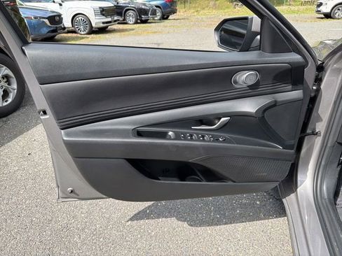 Certified 2023 Hyundai Elantra SEL w/ Convenience Package FWD image 12