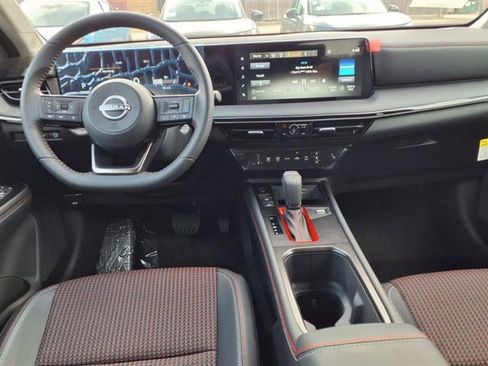 New 2025 Nissan Kicks SR w/ Illumination Package image 9