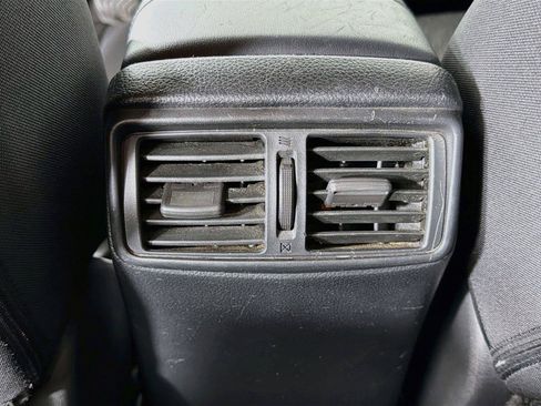 Used 2018 Nissan Rogue SV AWD/4WD image 27
