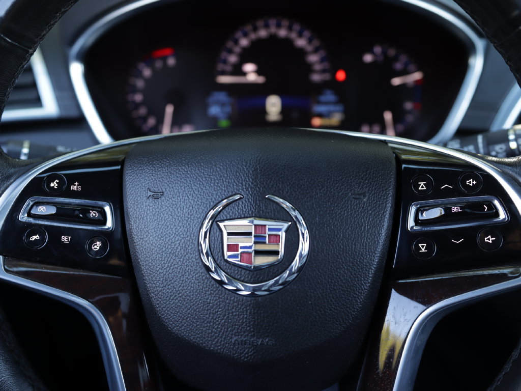 Used 2016 Cadillac SRX Luxury FWD image 10