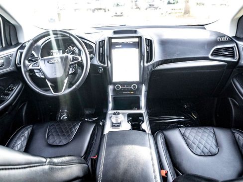 Used 2024 Ford Edge Titanium image 30