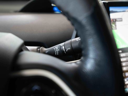 Used 2018 Toyota Prius Prime Advanced FWD image 14