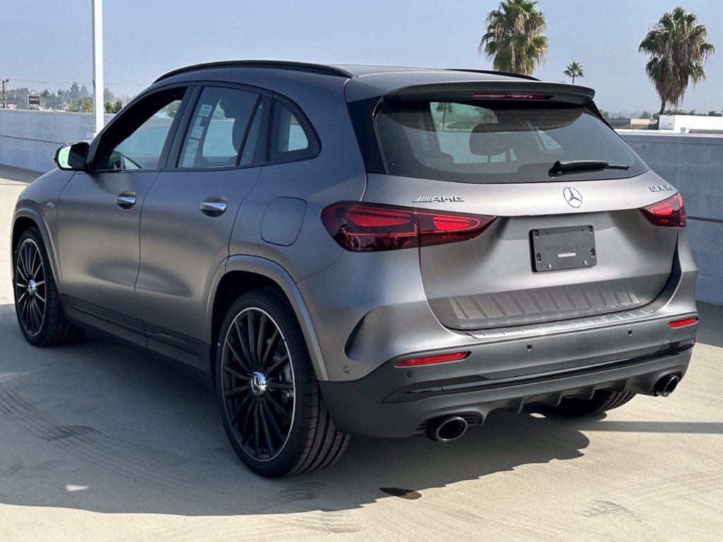 Used 2025 Mercedes-Benz GLA 35 AMG 4MATIC image 8