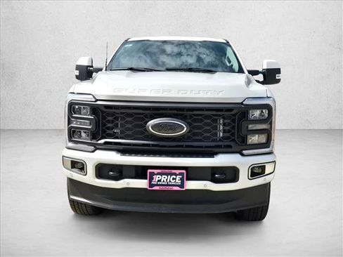 Used 2023 Ford F250 Lariat w/ Lariat Ultimate Package AWD/4WD image 2