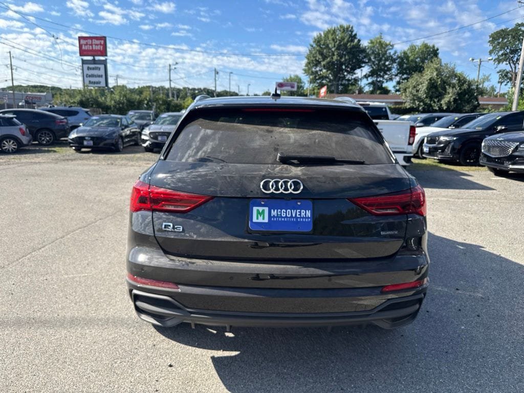Used 2023 Audi Q3 2.0T Premium Plus w/ Premium Plus Package AWD/4WD image 7
