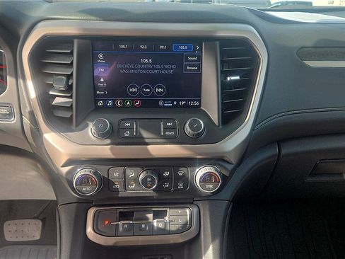 Used 2023 GMC Acadia Denali w/ Denali Ultimate Package AWD/4WD image 18