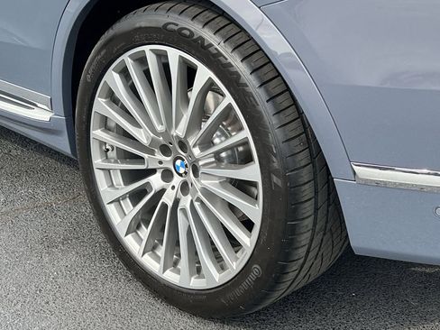 Used 2024 BMW X7 xDrive40i w/ Parking Assistance Package AWD/4WD image 11