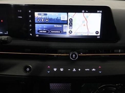 Used 2023 Nissan Ariya FWD image 25
