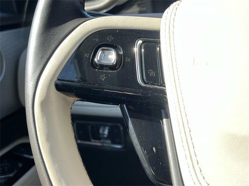 Used 2023 Lincoln Aviator Black Label w/ Jet Package image 28