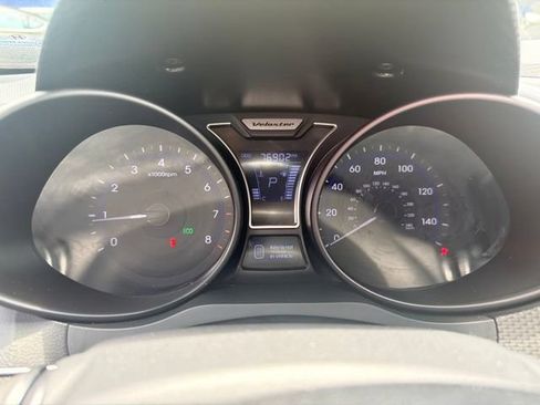 Used 2013 Hyundai Veloster Turbo w/ Ultimate Pkg FWD image 2