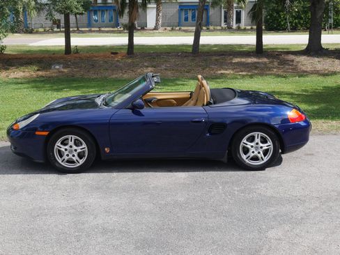 Used 2002 Porsche Boxster RWD image 55