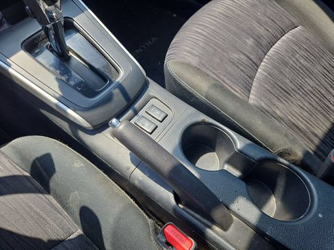 Used 2019 Nissan Sentra SV w/ Special Edition Package FWD image 12