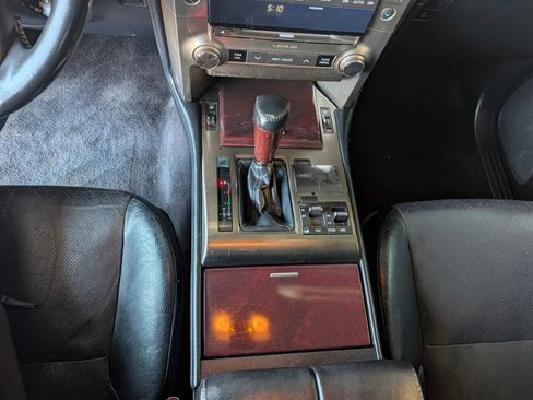 Used 2015 Lexus GX 460 w/ Premium Package AWD/4WD image 28