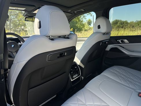 New 2026 BMW X5 sDrive40i w/ M Sport Package image 28