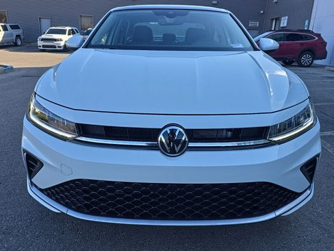 New 2026 Volkswagen Jetta SE FWD image 4