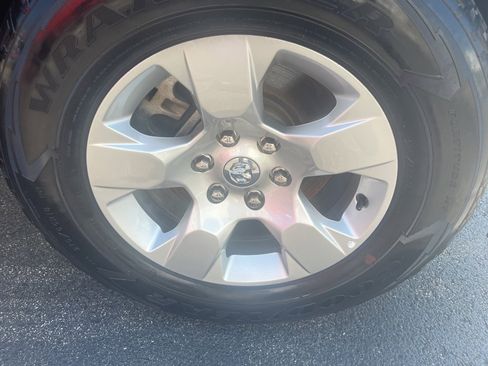 Used 2023 RAM 1500 Big Horn image 8