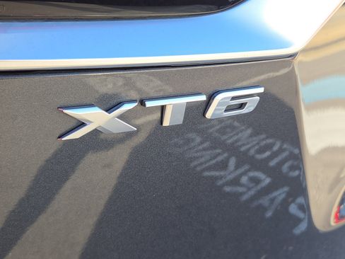 Used 2021 Cadillac XT6 Premium Luxury image 15