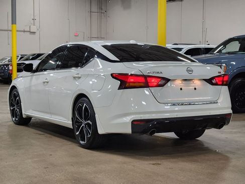 Used 2023 Nissan Altima 2.5 SR image 11