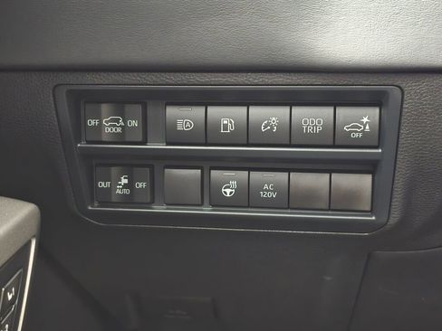 New 2026 Toyota Sequoia Platinum image 28