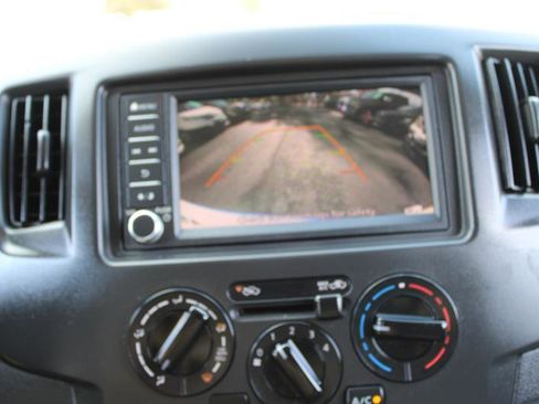 Used 2020 Nissan NV200 S image 22