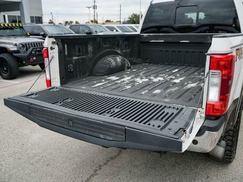 Used 2017 Ford F250 Lariat w/ Lariat Ultimate Package image 11