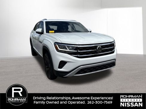 Used 2023 Volkswagen Atlas Cross Sport SE w/ Black Wheel Package AWD/4WD image 3