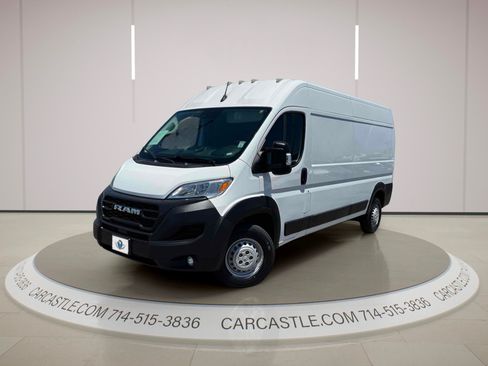 Used 2025 RAM ProMaster 2500 w/ Convenience Group FWD image 1