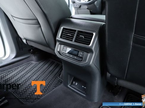 Used 2024 Volkswagen Atlas SE image 38