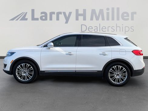 Used 2018 Lincoln MKX Reserve w/ Driver Assistance Package image 2