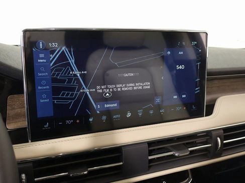 New 2026 Lincoln Corsair Reserve w/ Jet Appearance Package FWD image 7
