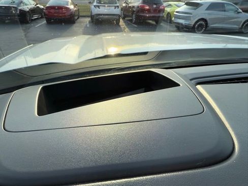 Used 2022 GMC Sierra 1500 AT4X image 32