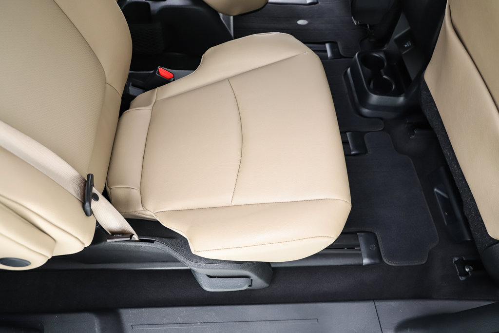 Used 2024 Toyota Sienna XLE w/ XLE Plus Package AWD/4WD image 69