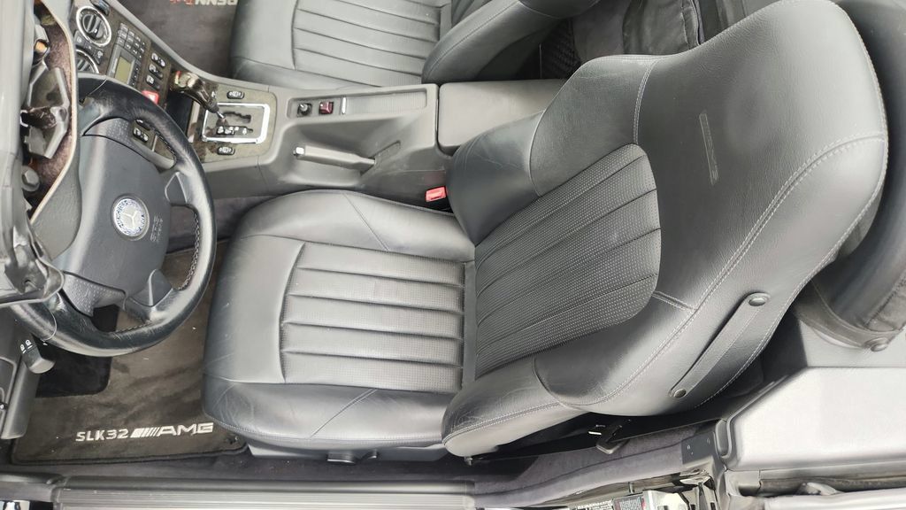 Used 2002 Mercedes-Benz SLK 32 AMG image 40